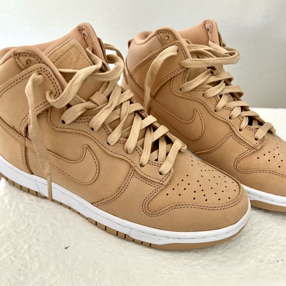 BRAND NEW: Women’s Nike Dunks - Tan - Picture 5 of 6